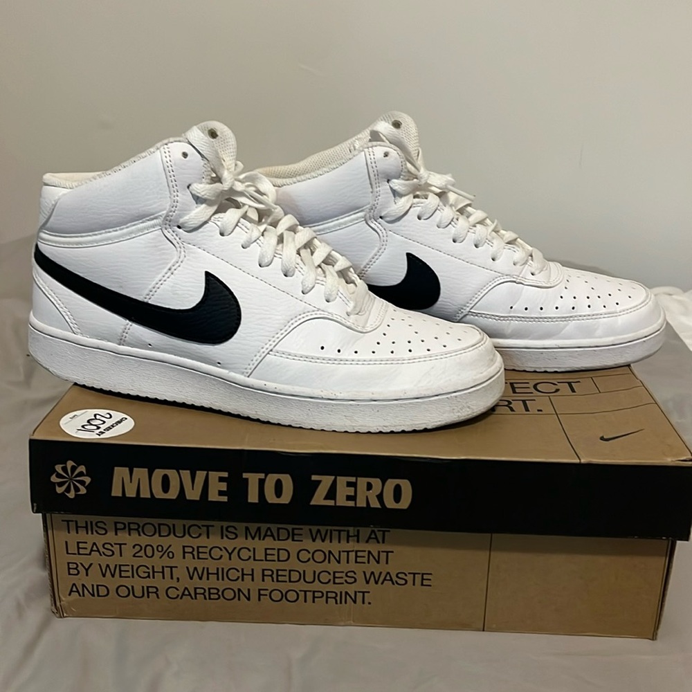 Nike court 9 men 10.5 women